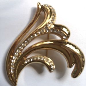 Brooch Wave Splash Monet Gold Tone Clear Crystal 2” x 2”